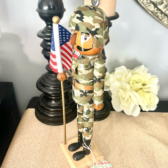 NWT Army Soldier Nutcracker - Picture 4 of 7